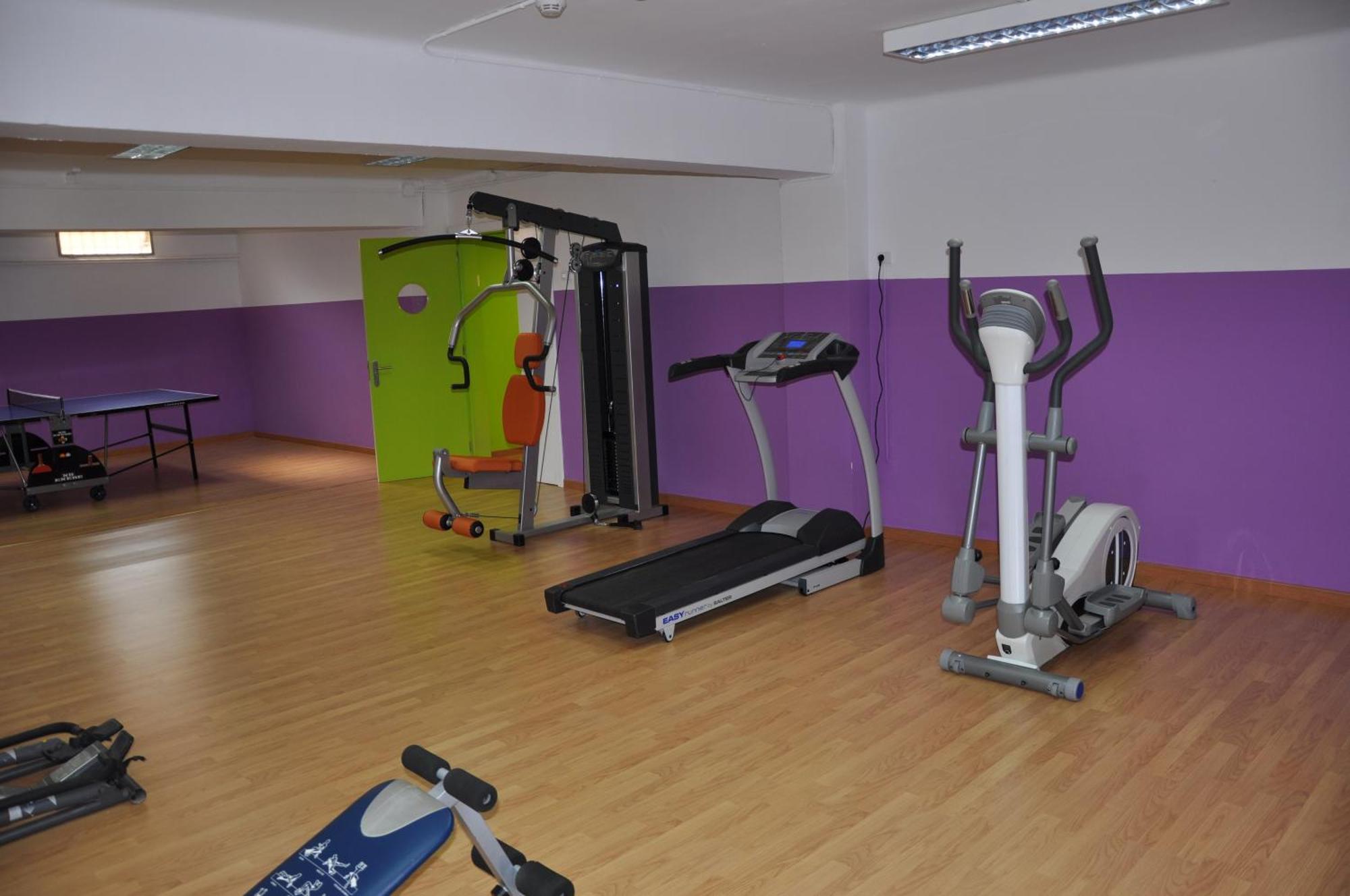Residencia Universitaria Resa Sant Jordi タラゴナ エクステリア 写真