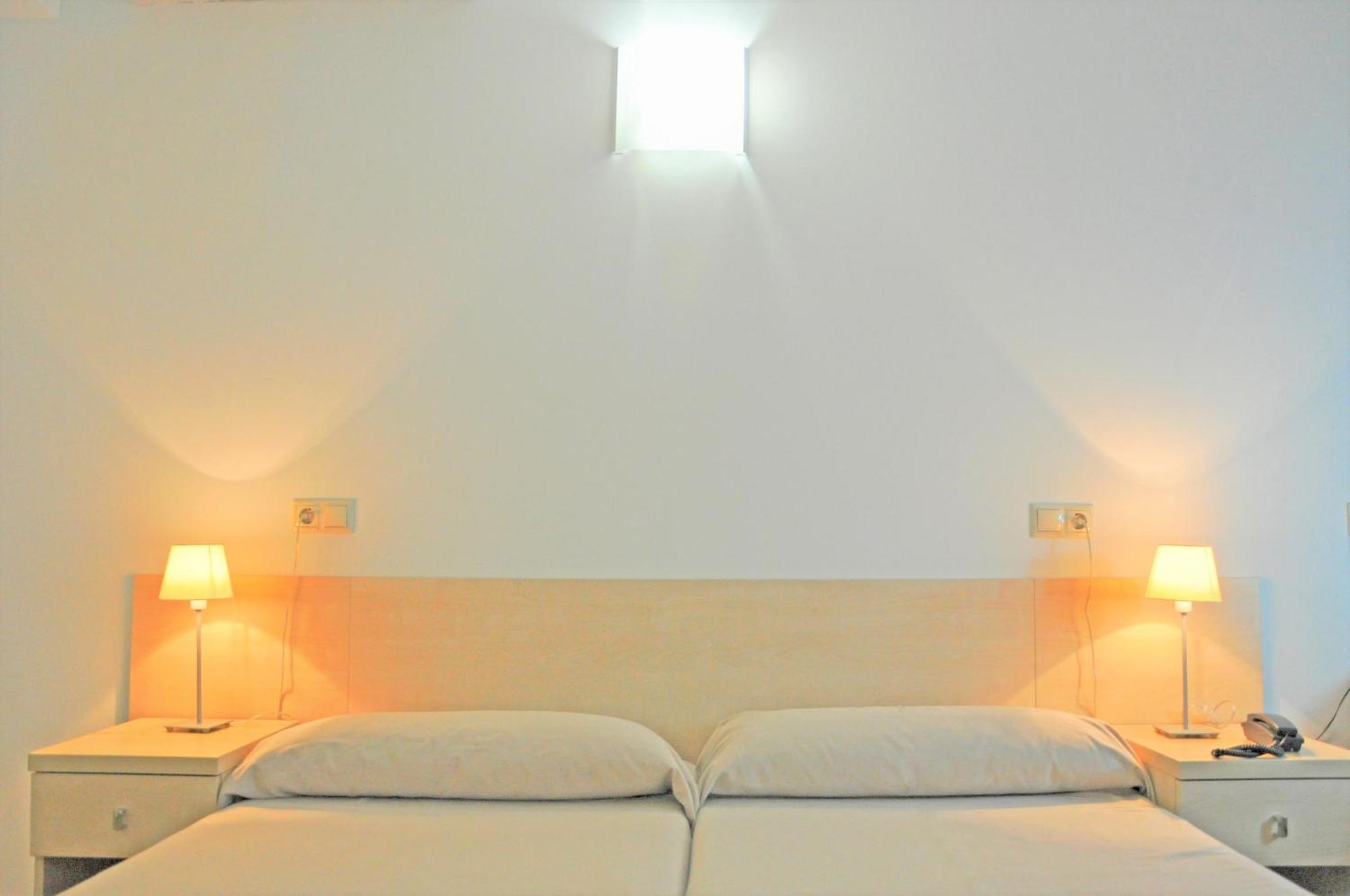 Residencia Universitaria Resa Sant Jordi タラゴナ エクステリア 写真