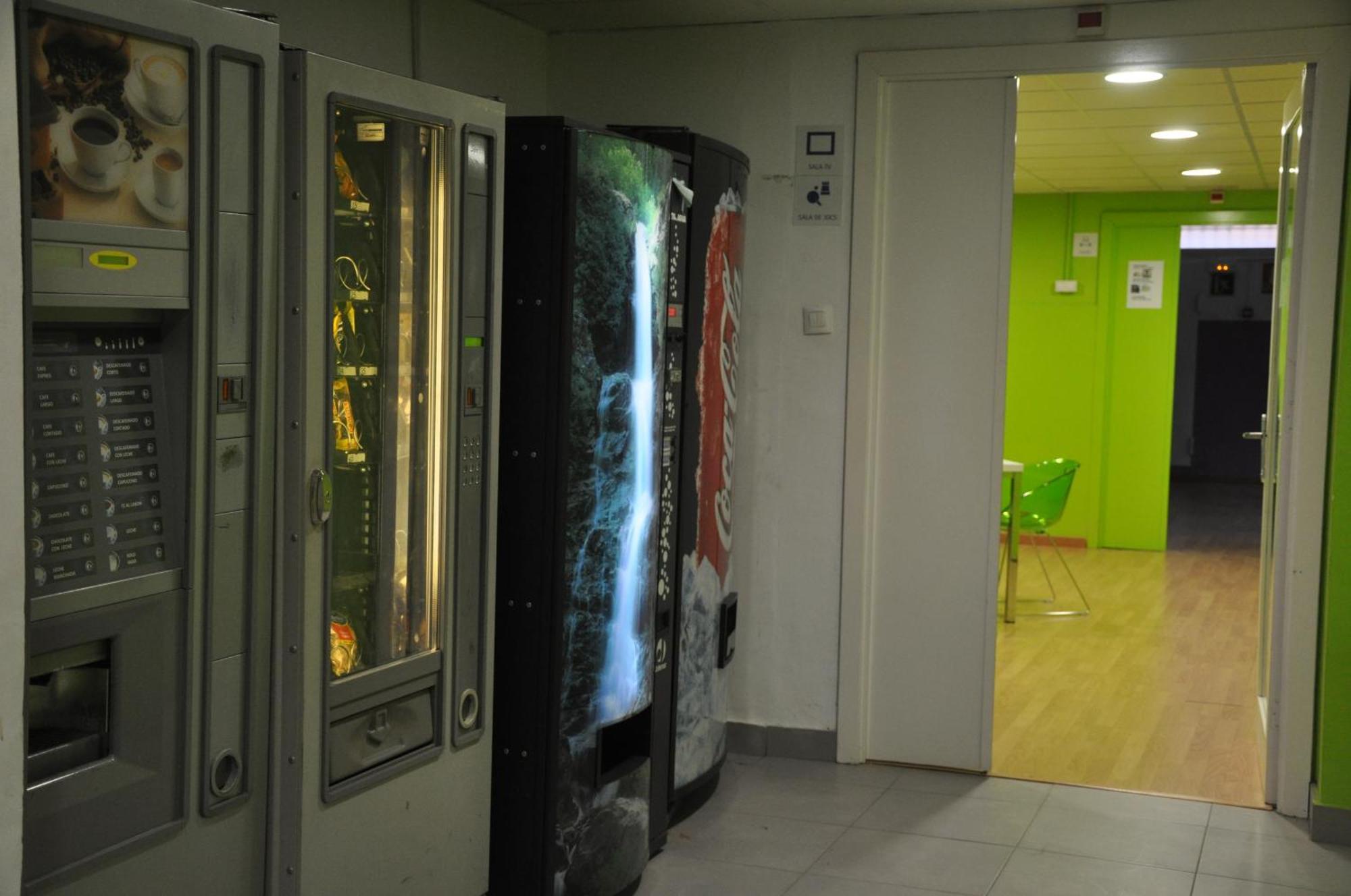 Residencia Universitaria Resa Sant Jordi タラゴナ エクステリア 写真